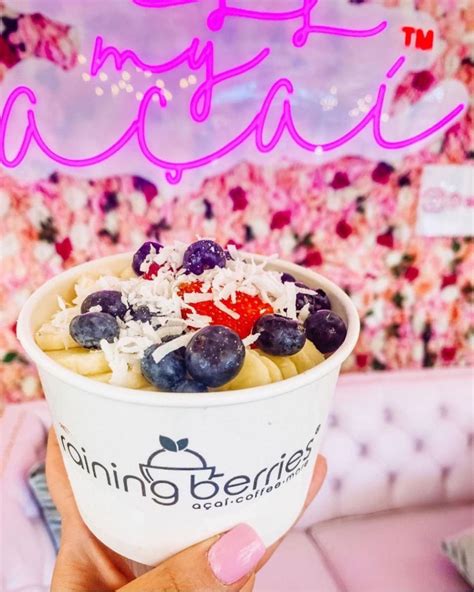 Raining berries - Raining Berries - South Tampa | Tampa FL. Raining Berries - South Tampa, Tampa, Florida. 47 likes · 162 were here. Açaí bowls, smoothies, coffee, toasts, sandwiches and more! Meeting room...